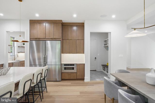 3020 CASTLE RD, Falls Church, VA 22044
