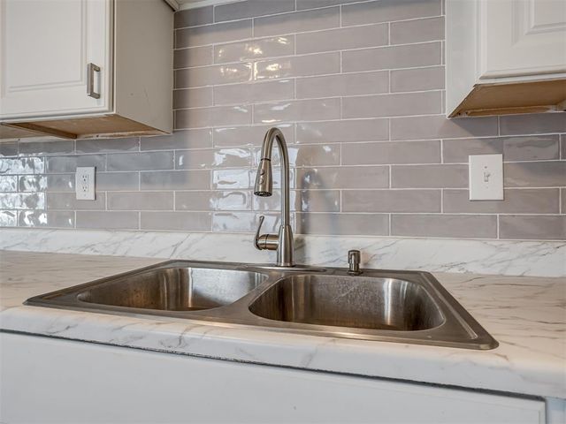 105 S K Avenue, El Reno, OK 73036
