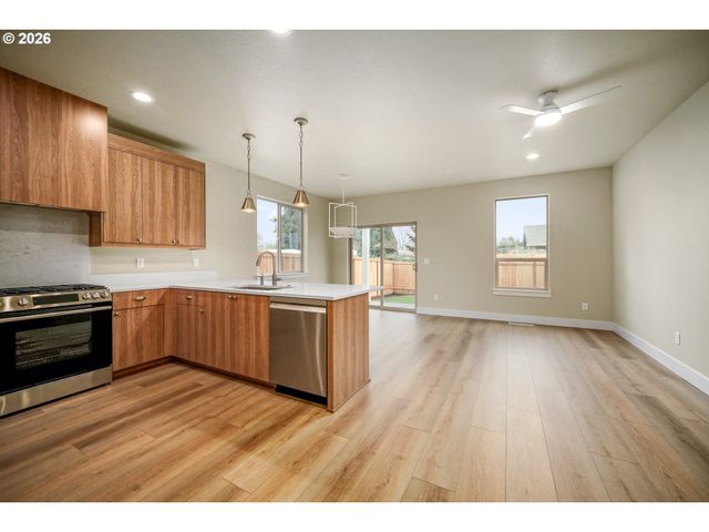 1334 Oppek St Ne, Keizer, OR 97303