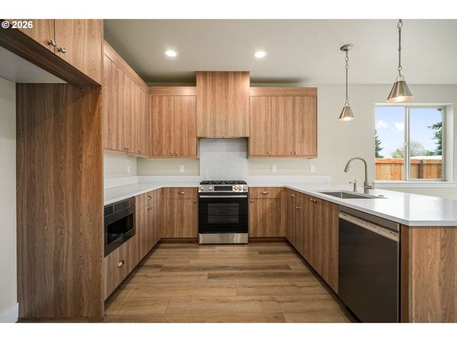 1334 Oppek St Ne, Keizer, OR 97303