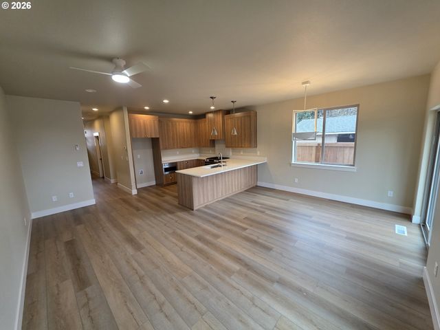 1334 Oppek St Ne, Keizer, OR 97303