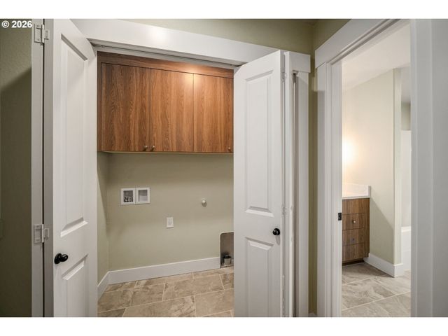 1334 Oppek St Ne, Keizer, OR 97303