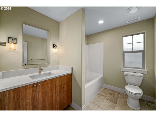 1334 Oppek St Ne, Keizer, OR 97303