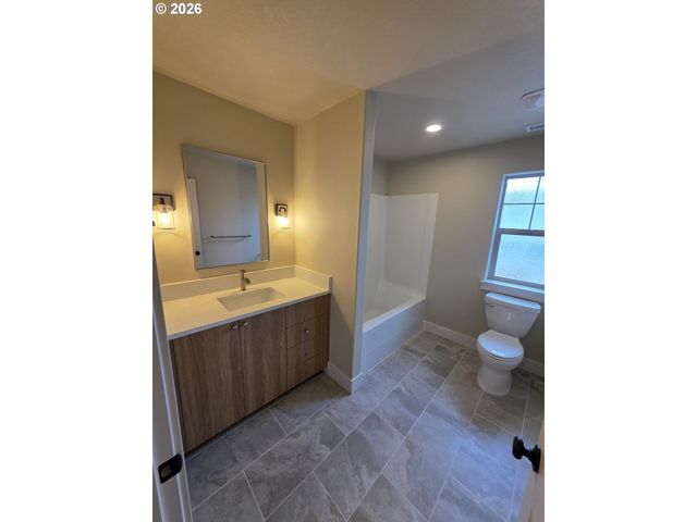 1334 Oppek St Ne, Keizer, OR 97303