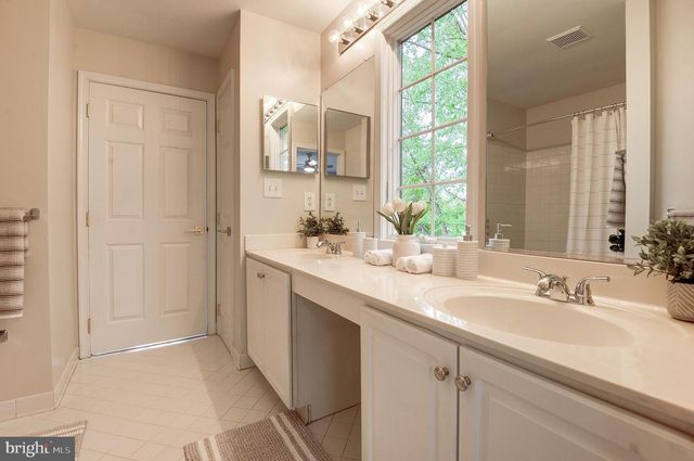 1260 COBBLE POND WAY, Vienna, VA 22182