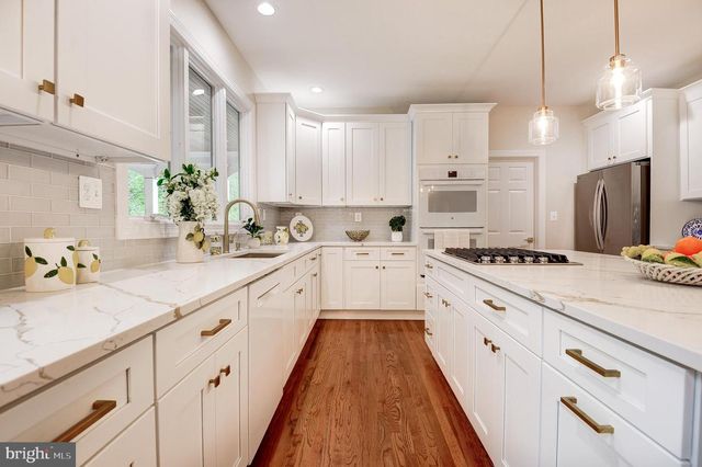 1260 COBBLE POND WAY, Vienna, VA 22182
