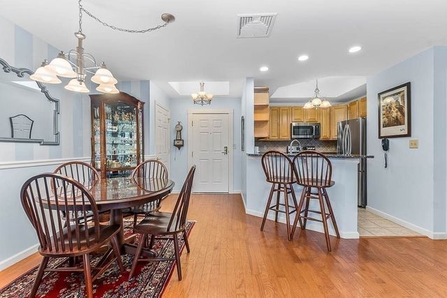 989 East St 402, Dedham, MA 02026