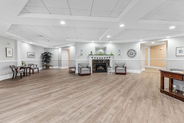 989 East St 402, Dedham, MA 02026