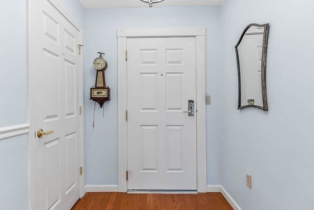 989 East St 402, Dedham, MA 02026