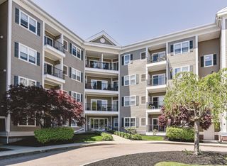 989 East St 402, Dedham, MA 02026