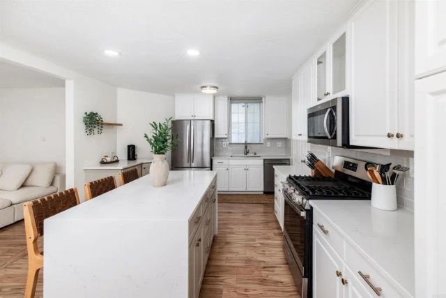 4037 Vista Calaveras Street, Oceanside, CA 92056