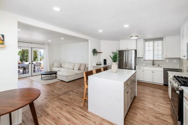 4037 Vista Calaveras Street, Oceanside, CA 92056