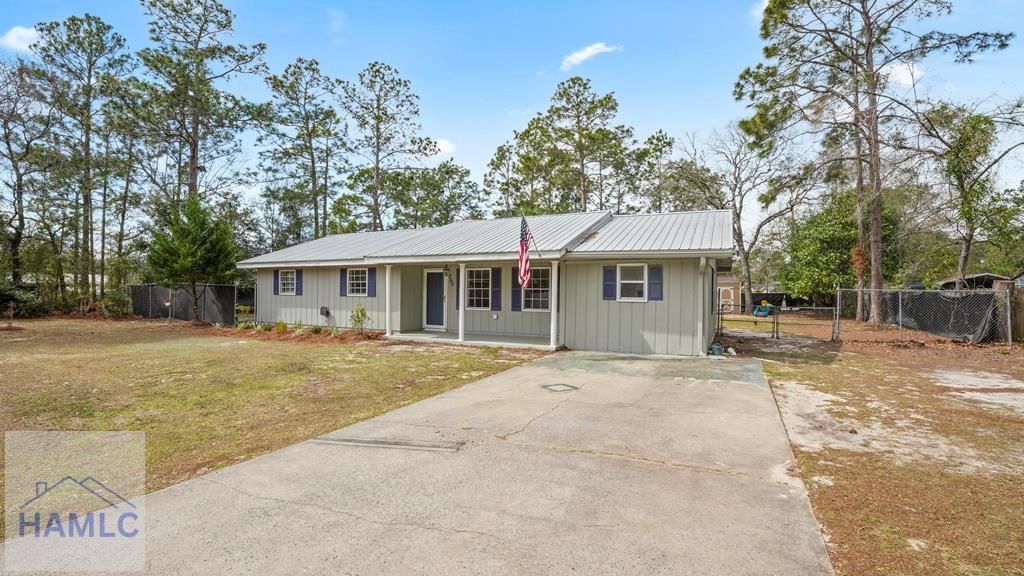 766 Oak Villa Drive, Jesup, GA 31546