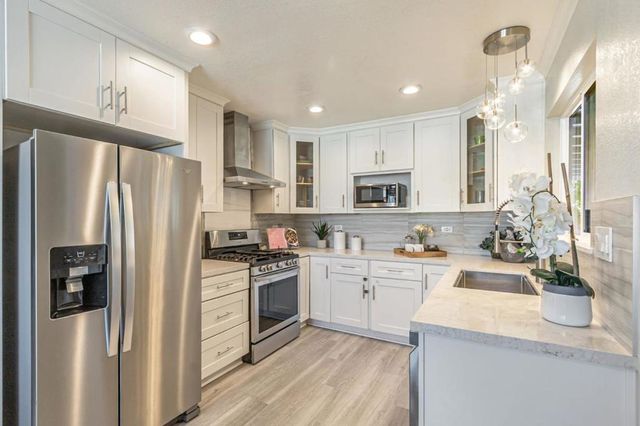 749 Borregas Avenue, Sunnyvale, CA 94085