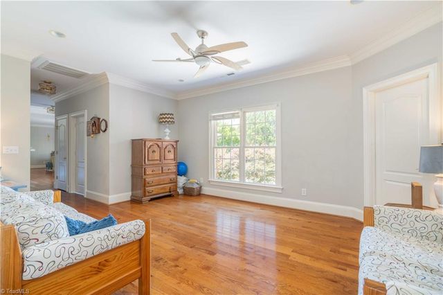4105 Willow Knoll Lane, Winston-salem, NC 27106