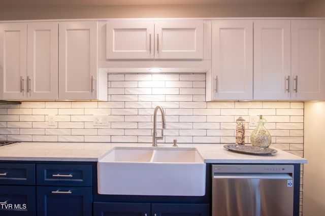 420 Alexander Avenue 420, Church Hill, TN 37642