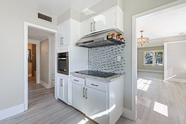 356 E Vassar Avenue, Fresno, CA 93704