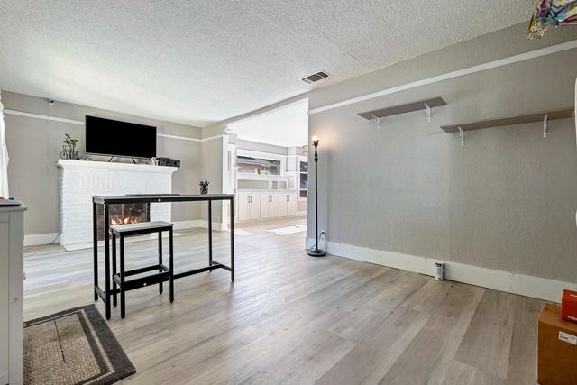 356 E Vassar Avenue, Fresno, CA 93704