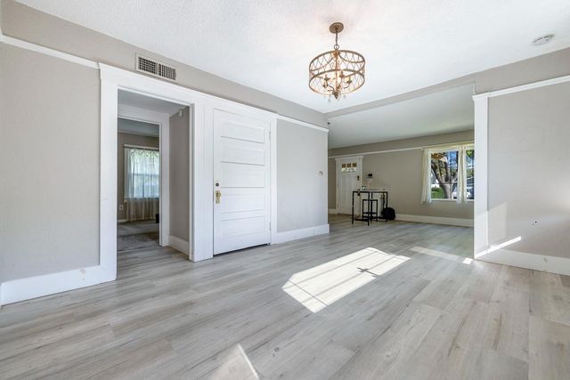 356 E Vassar Avenue, Fresno, CA 93704
