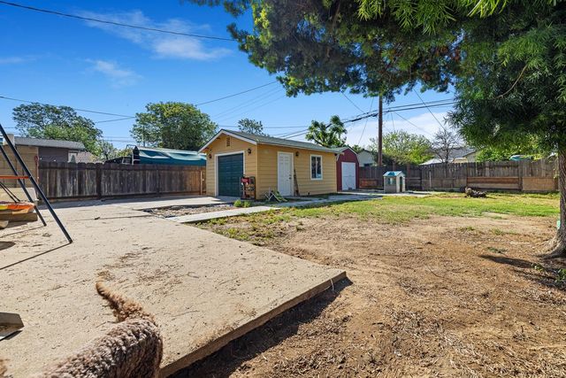 356 E Vassar Avenue, Fresno, CA 93704