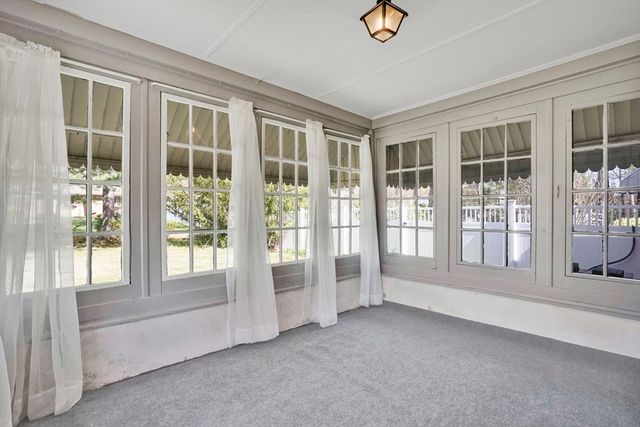 84 Spencer St, Agawam, MA 01001