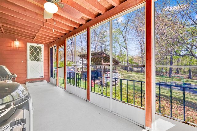 84 Spencer St, Agawam, MA 01001