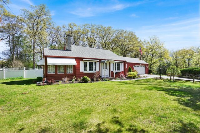 84 Spencer St, Agawam, MA 01001