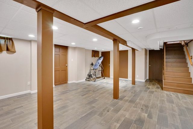 84 Spencer St, Agawam, MA 01001