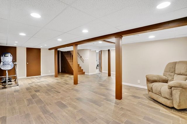 84 Spencer St, Agawam, MA 01001