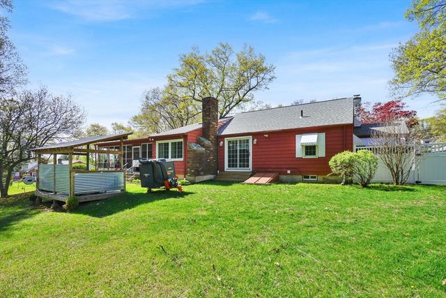 84 Spencer St, Agawam, MA 01001