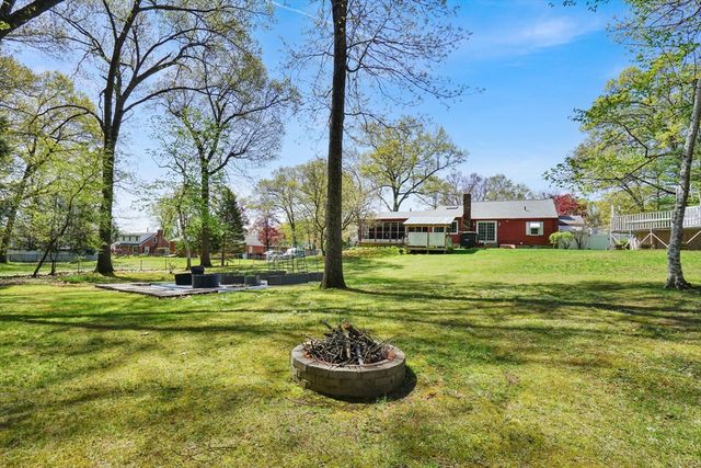 84 Spencer St, Agawam, MA 01001