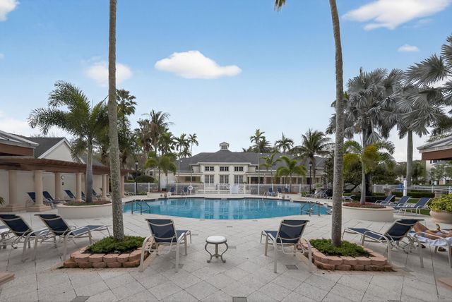 156 Aragon Way, Jupiter, FL 33458