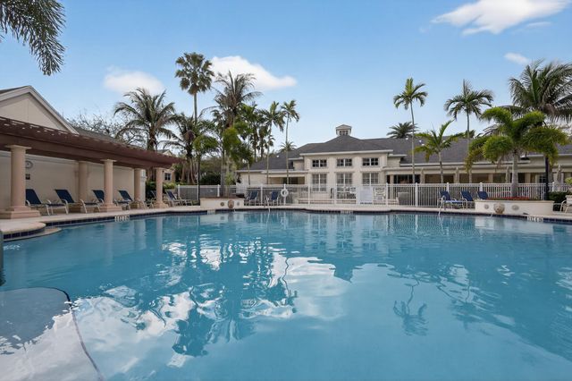 156 Aragon Way, Jupiter, FL 33458