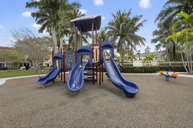 156 Aragon Way, Jupiter, FL 33458