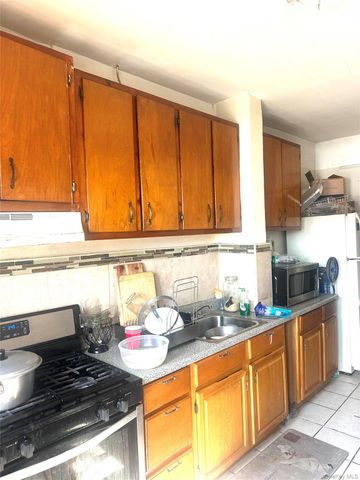 140 E 52nd Street, Brooklyn, NY 11203