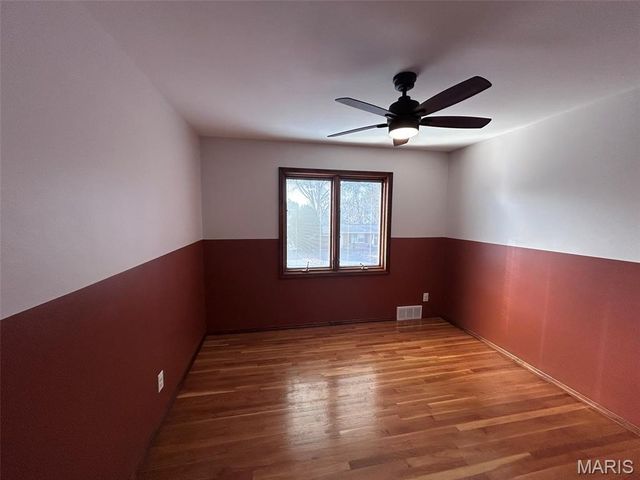 7231 Briarview Drive, St Louis, MO 63123