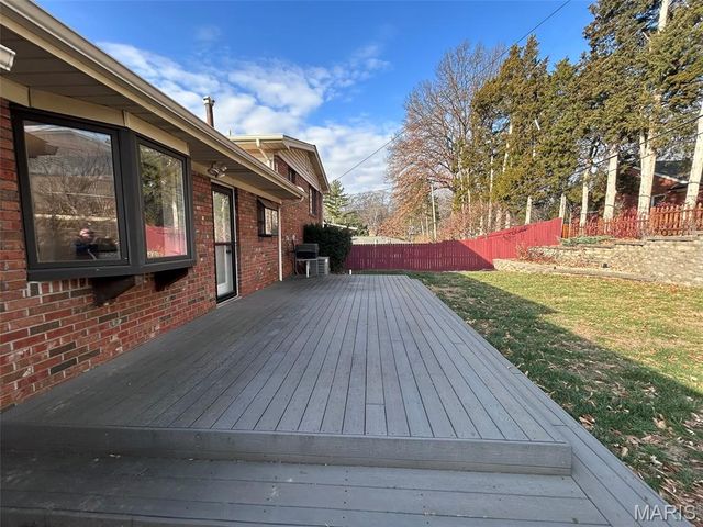 7231 Briarview Drive, St Louis, MO 63123