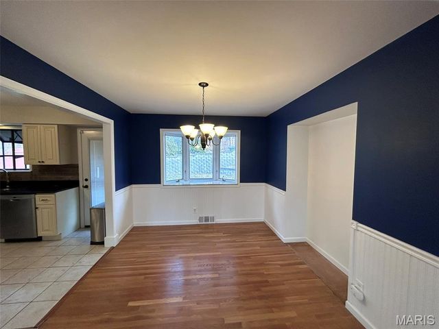 7231 Briarview Drive, St Louis, MO 63123