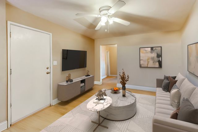 6828 N Greenview Avenue 1N, Chicago, IL 60626