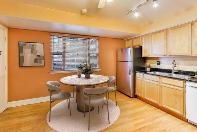 6828 N Greenview Avenue 1N, Chicago, IL 60626