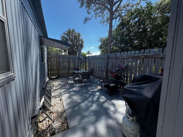 4242 3rd Court, Lantana, FL 33462