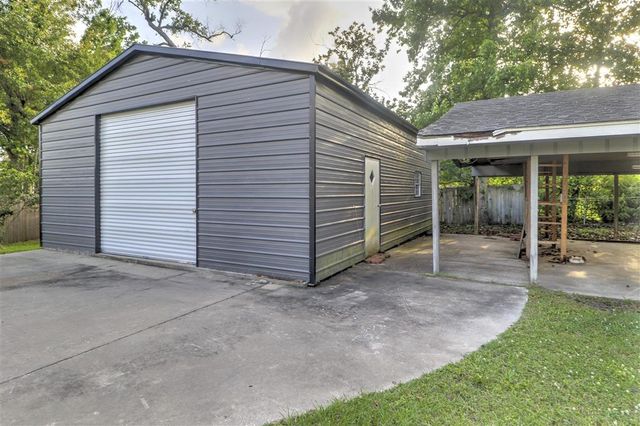 1201 Willow Dr Drive, Lake Charles, LA 70611