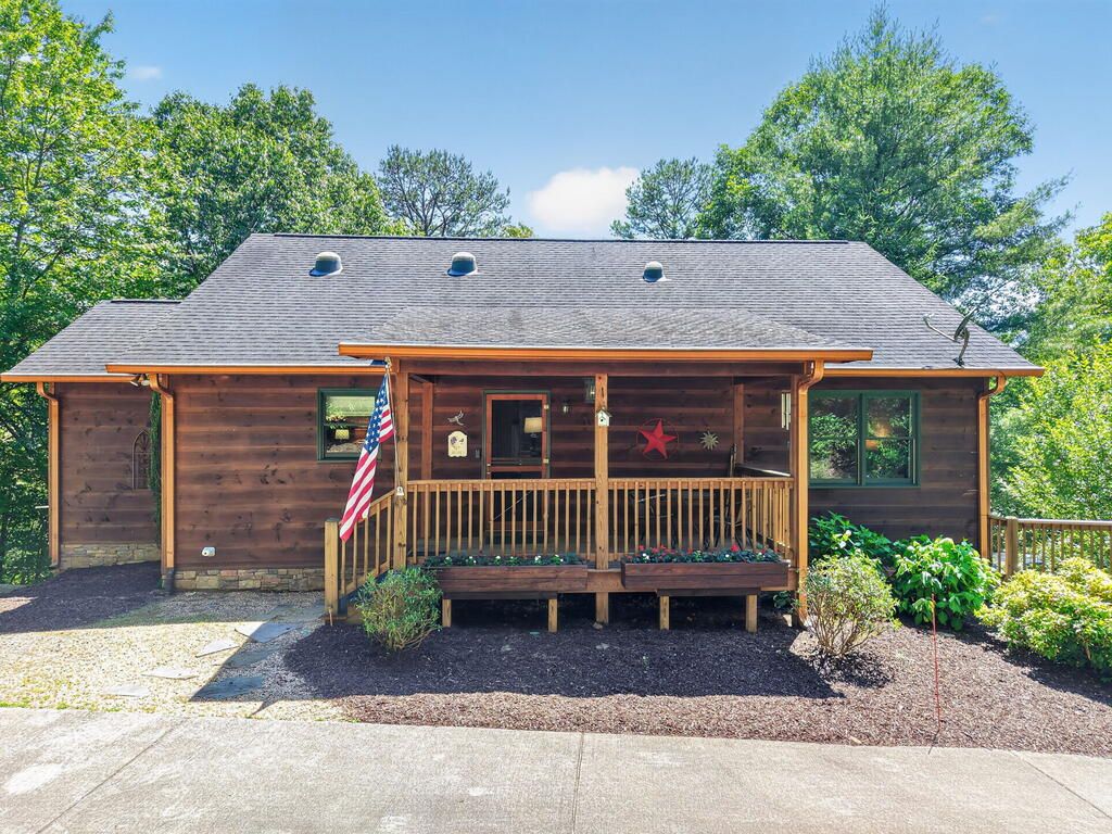 472 Stone Road, Ellijay, GA 30536