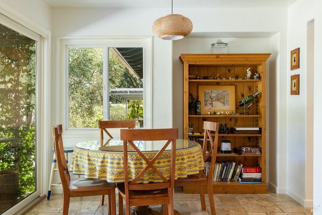 601 Rossi Rd, St. Helena, CA 94574