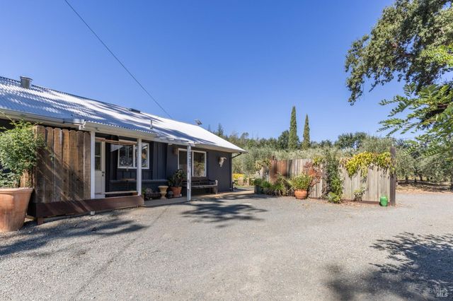 601 Rossi Rd, St. Helena, CA 94574