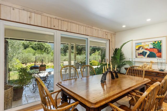 601 Rossi Rd, St. Helena, CA 94574