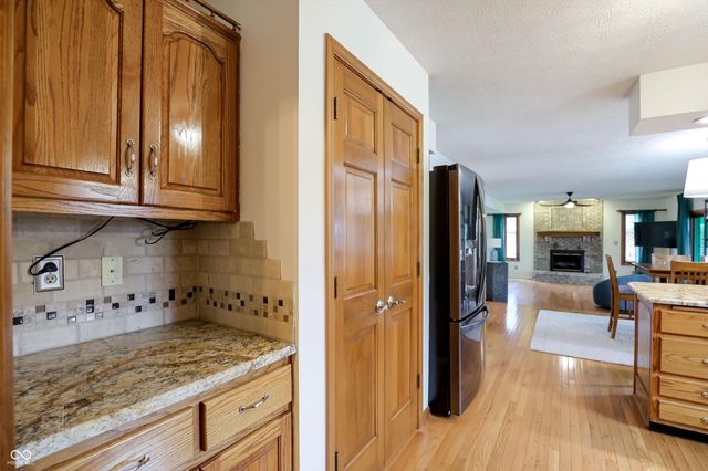 214 Yorkshire Boulevard W, Indianapolis, IN 46229