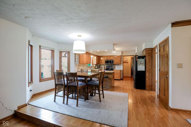 214 Yorkshire Boulevard W, Indianapolis, IN 46229
