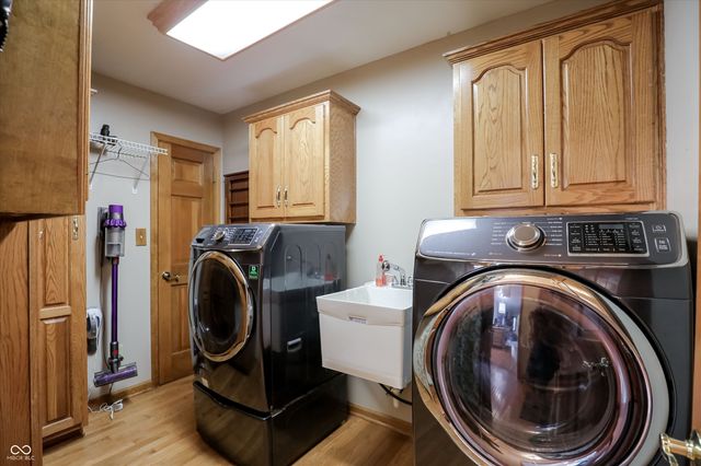 214 Yorkshire Boulevard W, Indianapolis, IN 46229