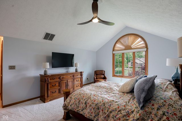 214 Yorkshire Boulevard W, Indianapolis, IN 46229